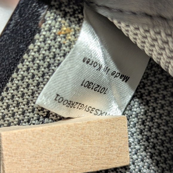 MCM Armour Visetos Studded Python Print Zip Around Small Wallet Red Black VGUC - Picture 9 of 11